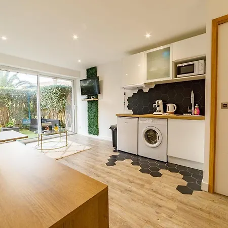 Apartment Le Provencal - Wi-fi - Parking Frejus